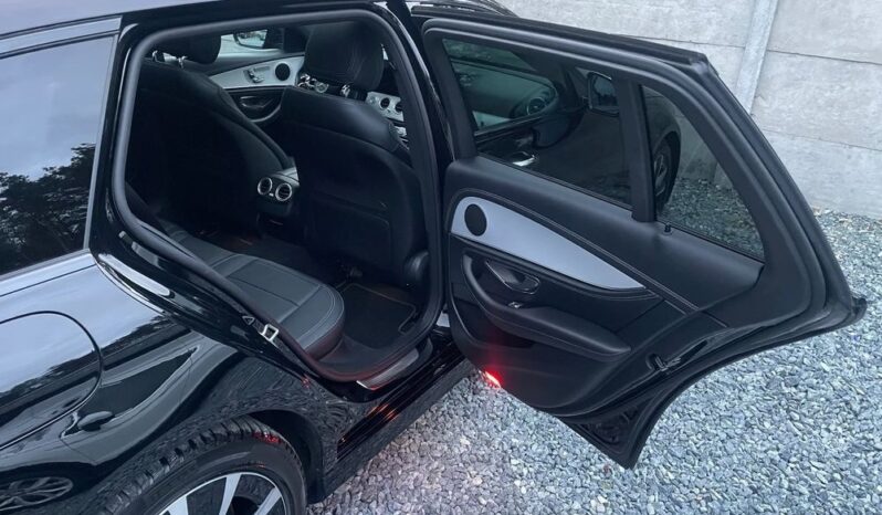 Mercedes-Benz Klasa E full