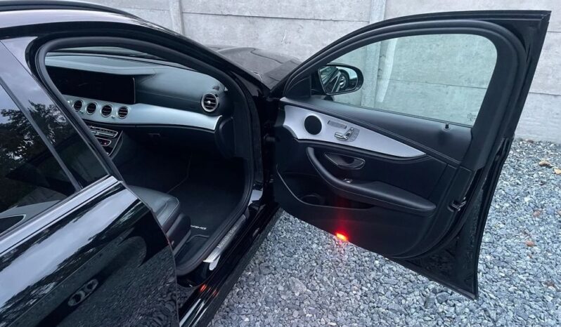 Mercedes-Benz Klasa E full