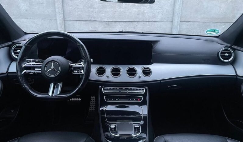 Mercedes-Benz Klasa E full