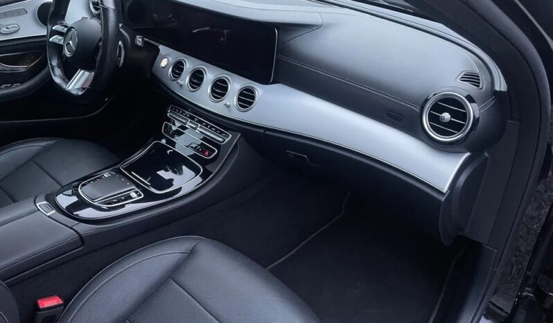 Mercedes-Benz Klasa E full