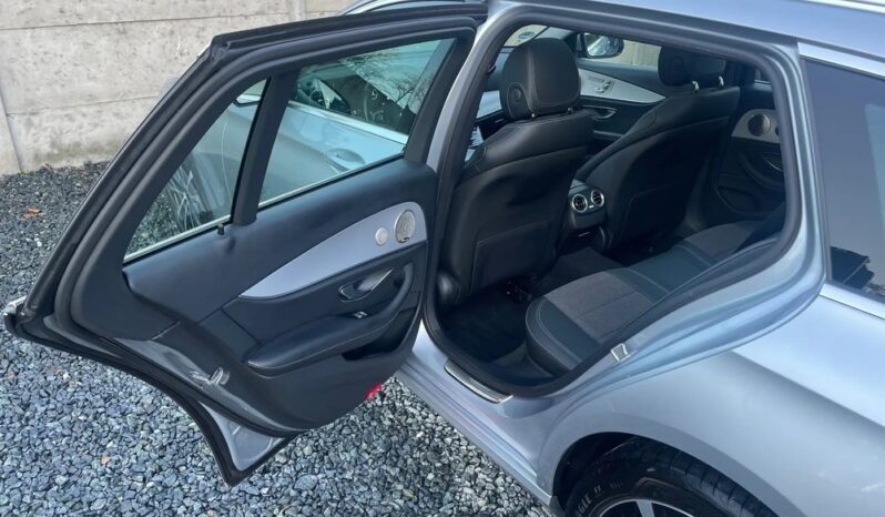 Mercedes-Benz Klasa E213 4Matic 300de full