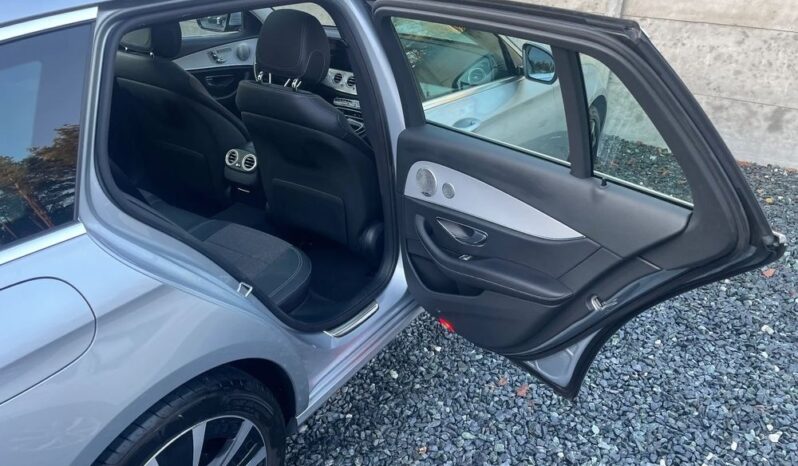 Mercedes-Benz Klasa E213 4Matic 300de full