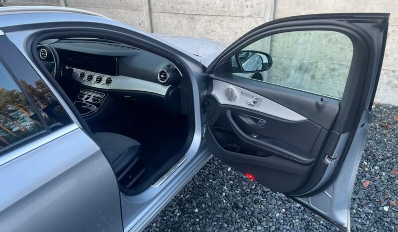 Mercedes-Benz Klasa E213 4Matic 300de full