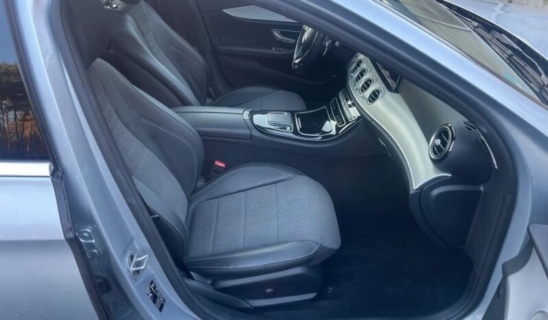 Mercedes-Benz Klasa E213 4Matic 300de full