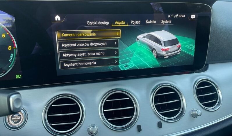 Mercedes-Benz Klasa E213 4Matic 300de full