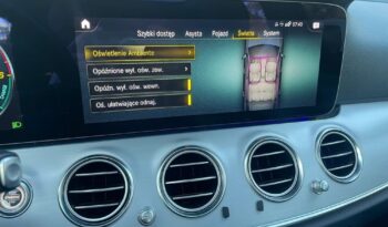 Mercedes-Benz Klasa E213 4Matic 300de full