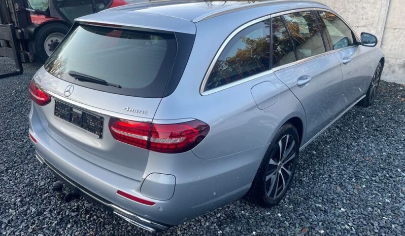 Mercedes-Benz Klasa E213 4Matic 300de full