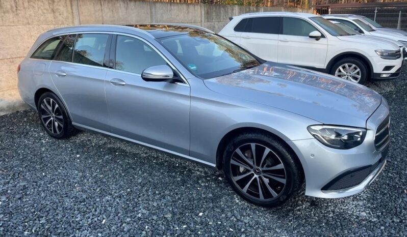 Mercedes-Benz Klasa E213 4Matic 300de full