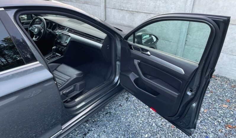 Volkswagen Passat 1.6tdi 120ps 09/2016r 216tkm R-line DSG Navi ACC Kamera Panorama Ambiente Hak full