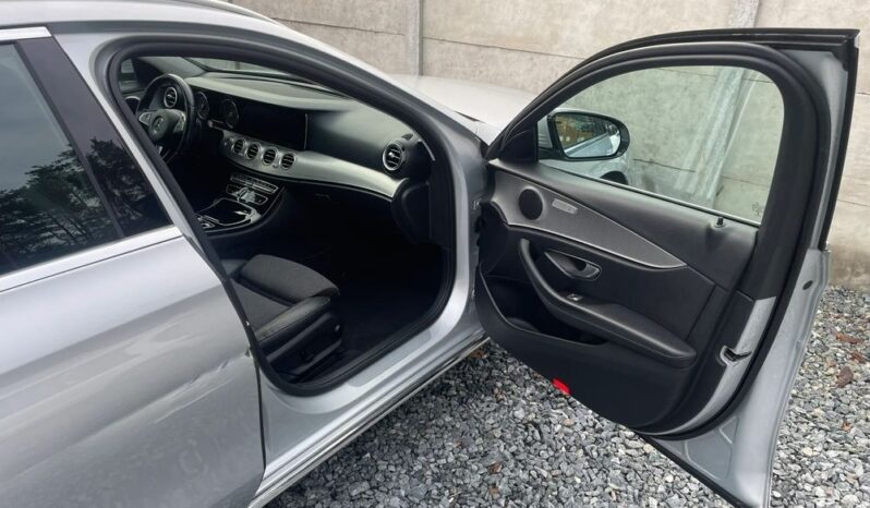 Mercedes-Benz Klasa E 220 d 9G-TRONIC Avantgarde full