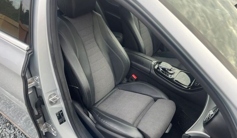 Mercedes-Benz Klasa E 220 d 9G-TRONIC Avantgarde full