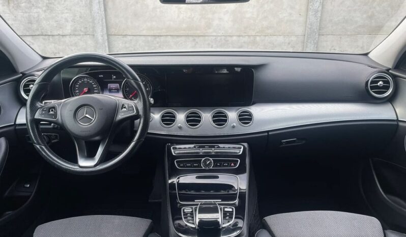 Mercedes-Benz Klasa E 220 d 9G-TRONIC Avantgarde full