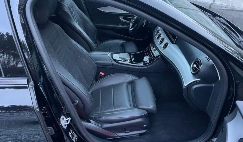 Mercedes-Benz Klasa E300de full