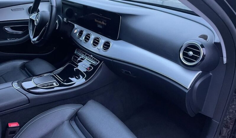 Mercedes-Benz Klasa E300de full