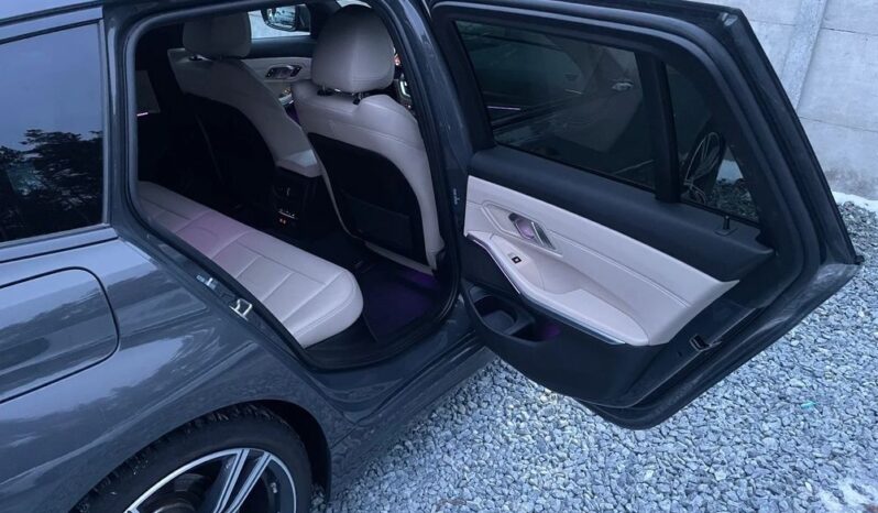 BMW Seria 3 320d xDrive M Sport full