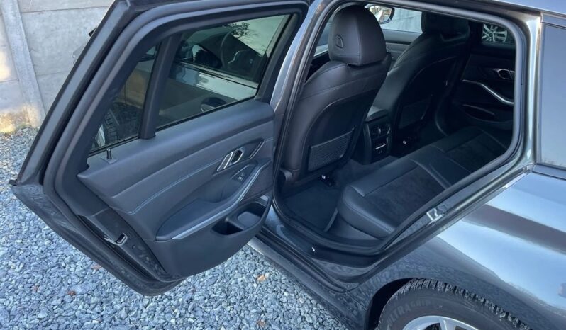 BMW Seria 3 320d Edition M Sport Shadow full