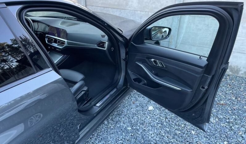 BMW Seria 3 320d Edition M Sport Shadow full
