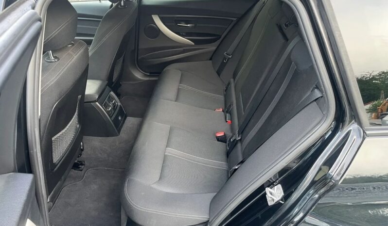 BMW Seria 3 318d Sport Line full