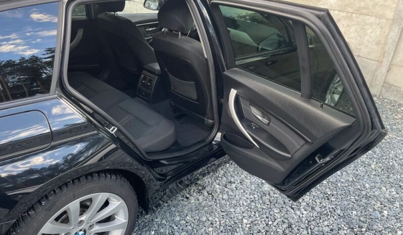BMW Seria 3 318d Sport Line full