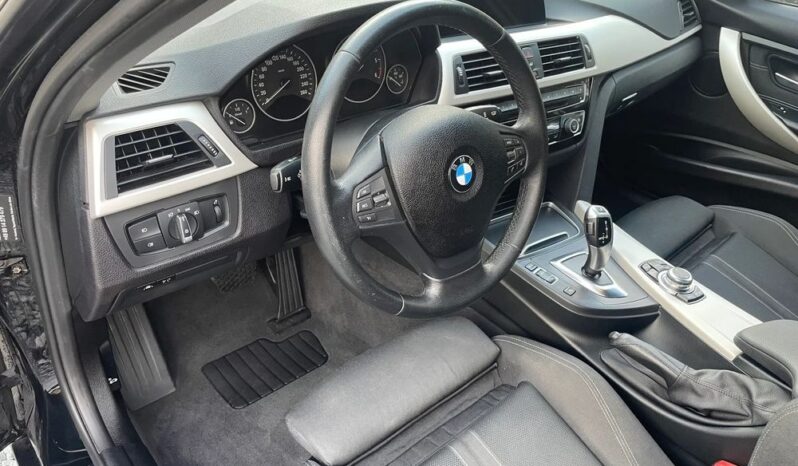 BMW Seria 3 318d Sport Line full
