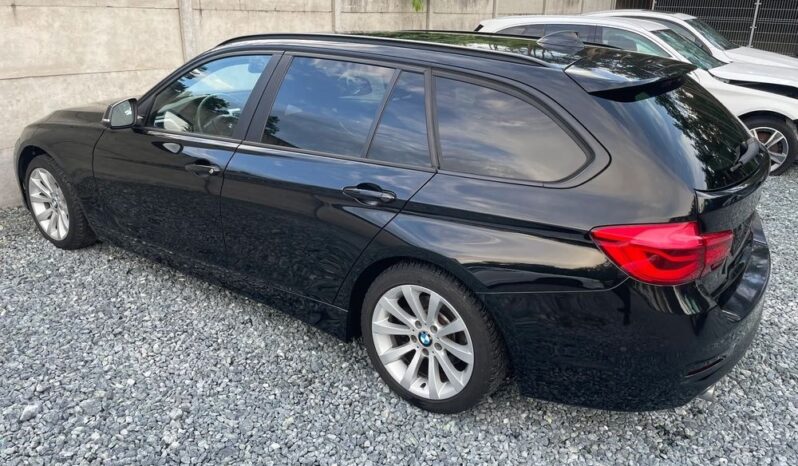BMW Seria 3 318d Sport Line full
