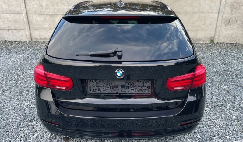 BMW Seria 3 318d Sport Line full