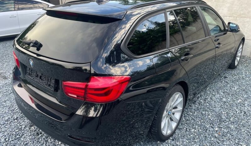 BMW Seria 3 318d Sport Line full