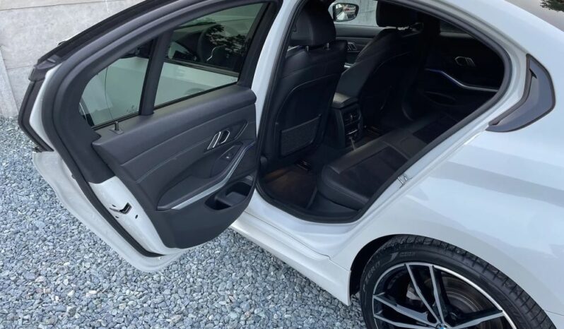 BMW Seria 3 320d Edition M Sport Shadow full
