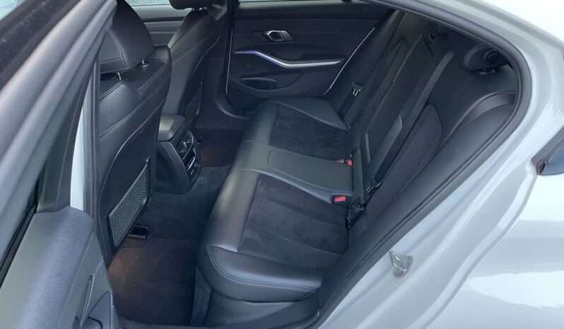 BMW Seria 3 320d Edition M Sport Shadow full