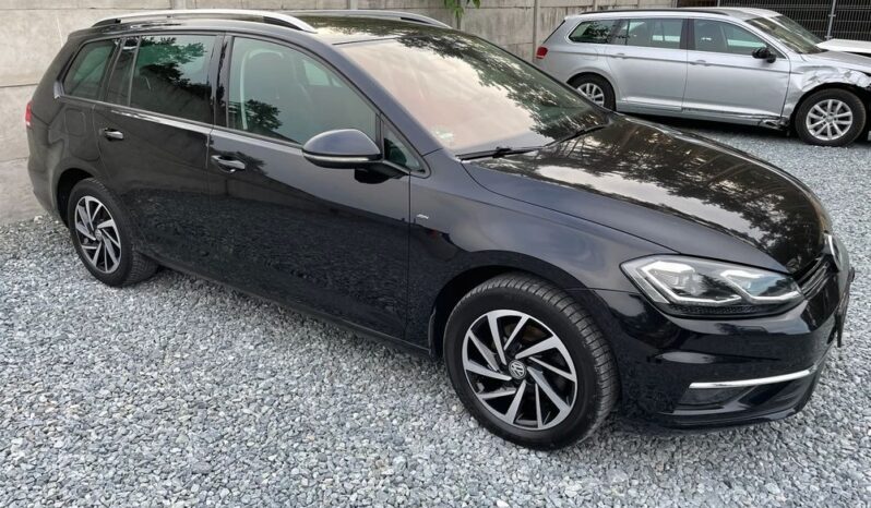 Volkswagen Golf full