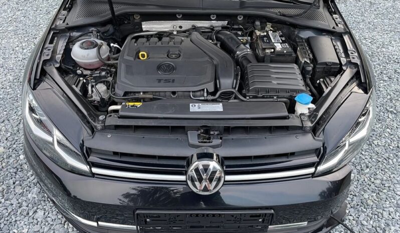 Volkswagen Golf full