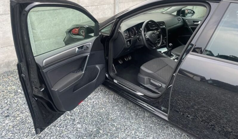 Volkswagen Golf full