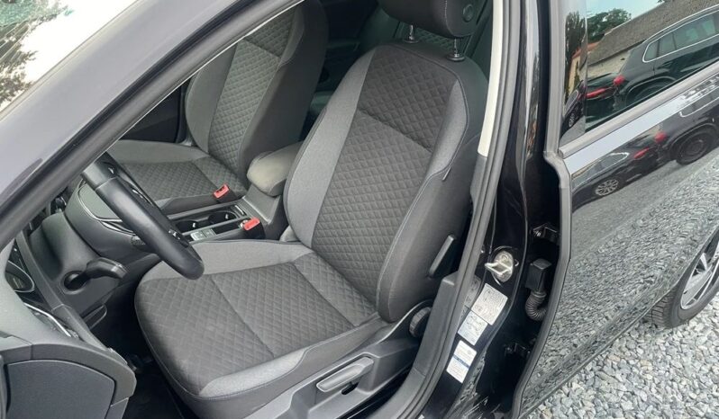 Volkswagen Golf full