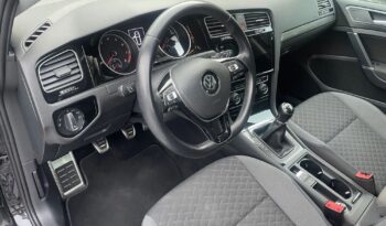 Volkswagen Golf full