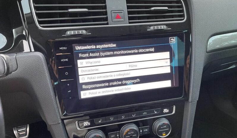 Volkswagen Golf full