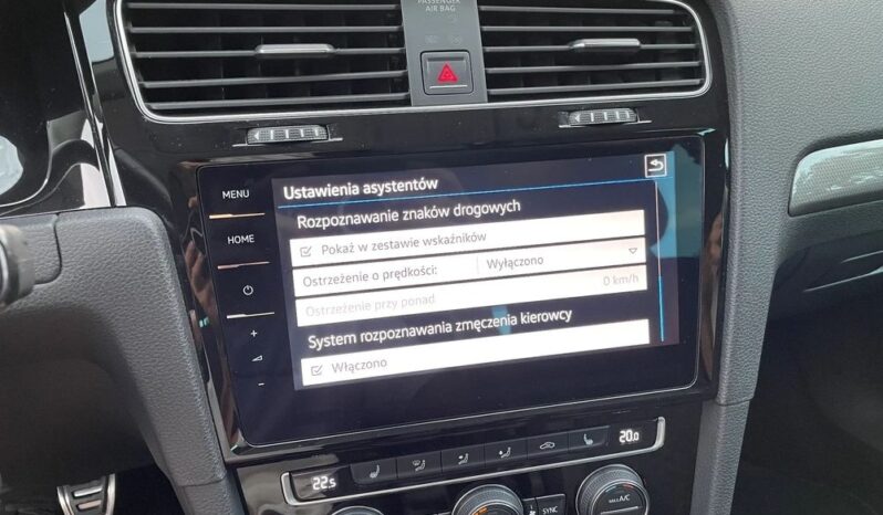 Volkswagen Golf full