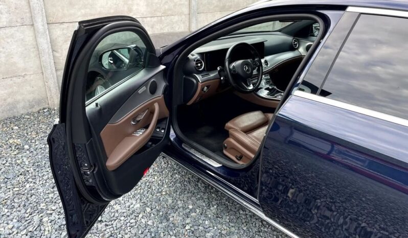 Mercedes-Benz Klasa E 220 d 4Matic 9G-TRONIC Avantgarde full