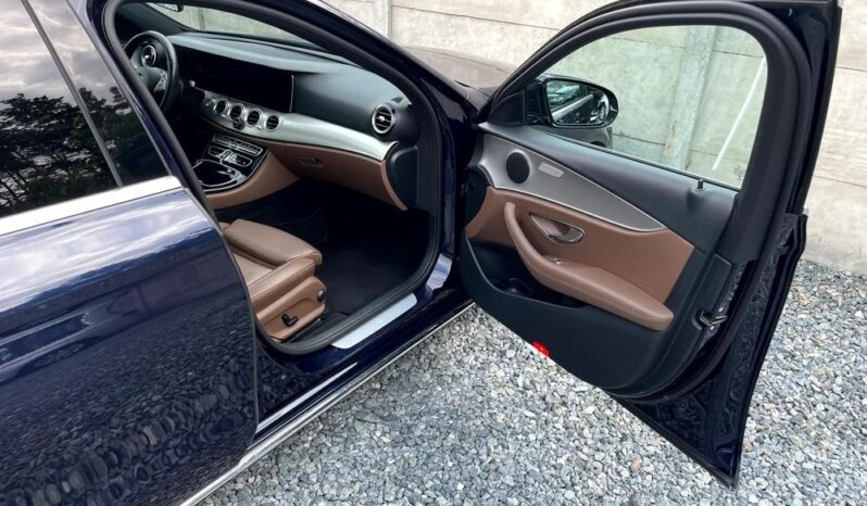 Mercedes-Benz Klasa E 220 d 4Matic 9G-TRONIC Avantgarde full