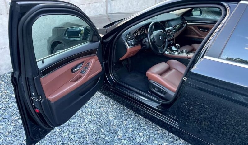 BMW Seria 5 520d xDrive full