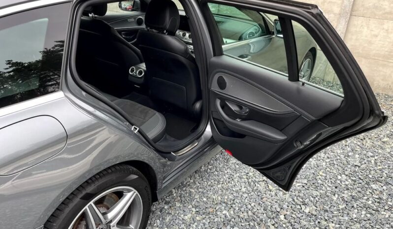 Mercedes-Benz Klasa E300de full