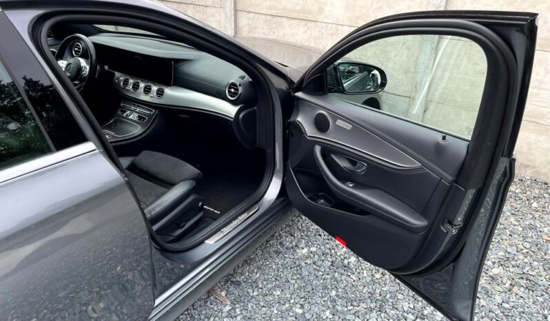 Mercedes-Benz Klasa E300de full