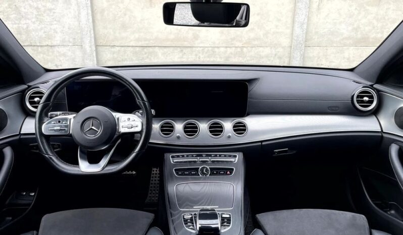 Mercedes-Benz Klasa E300de full