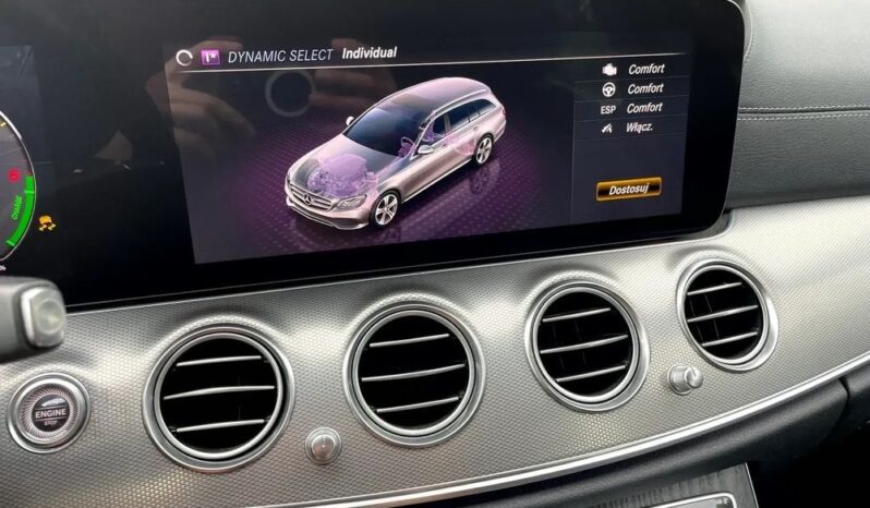 Mercedes-Benz Klasa E300de full