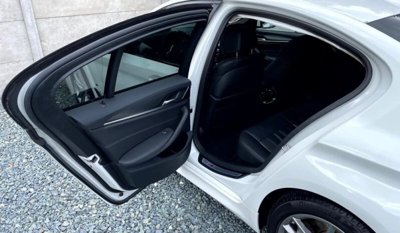 BMW Seria 5 520i M Sport Edition full