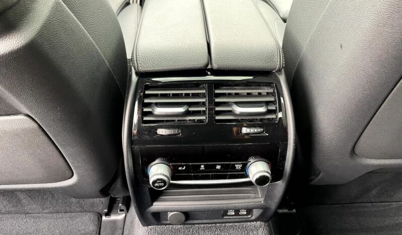 BMW Seria 5 520i M Sport Edition full