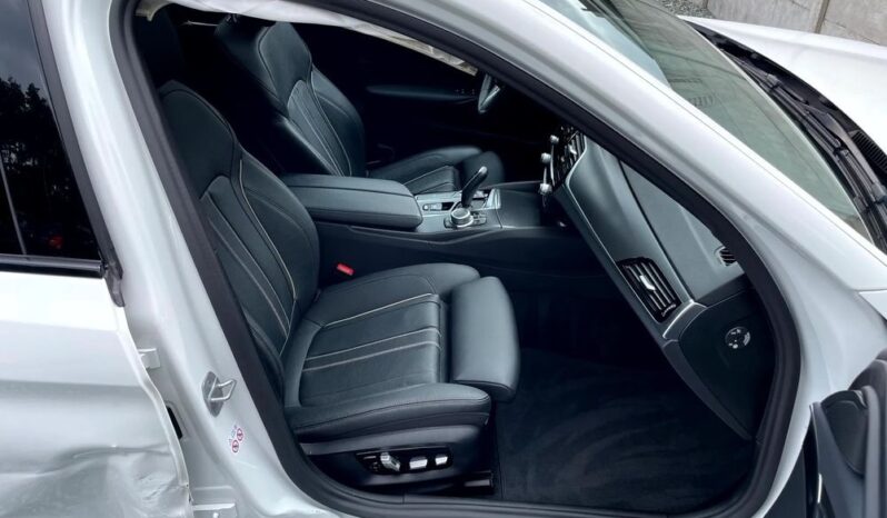 BMW Seria 5 520i M Sport Edition full