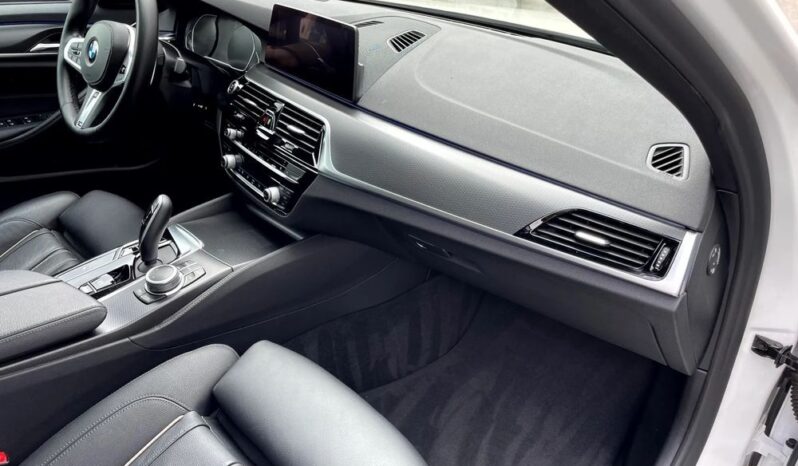 BMW Seria 5 520i M Sport Edition full