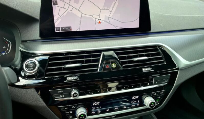 BMW Seria 5 520i M Sport Edition full
