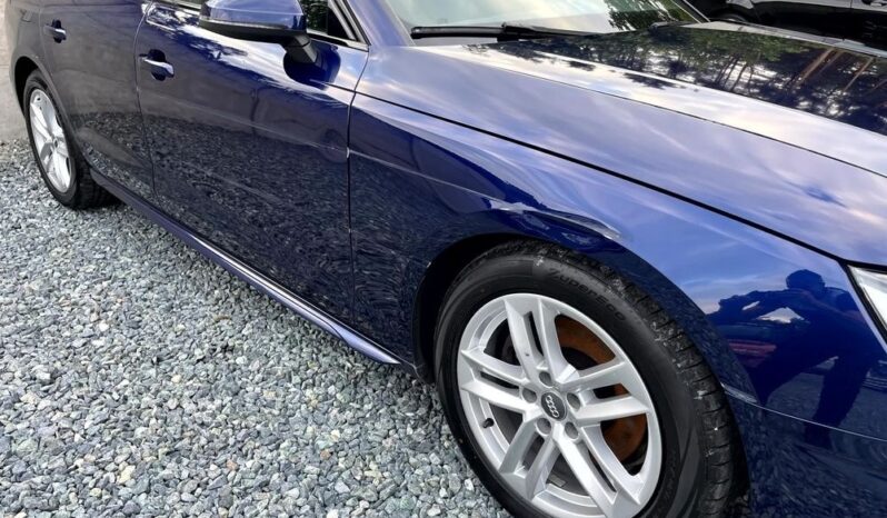 Audi A4 Avant full