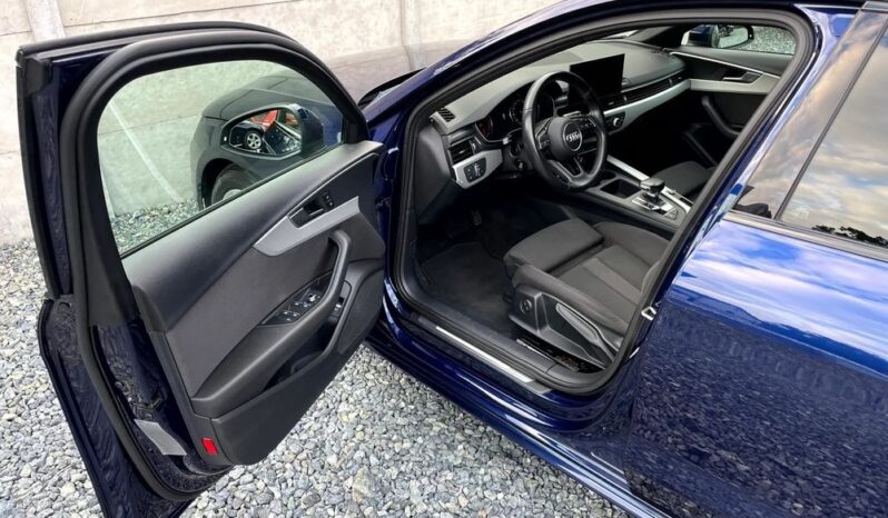 Audi A4 Avant full